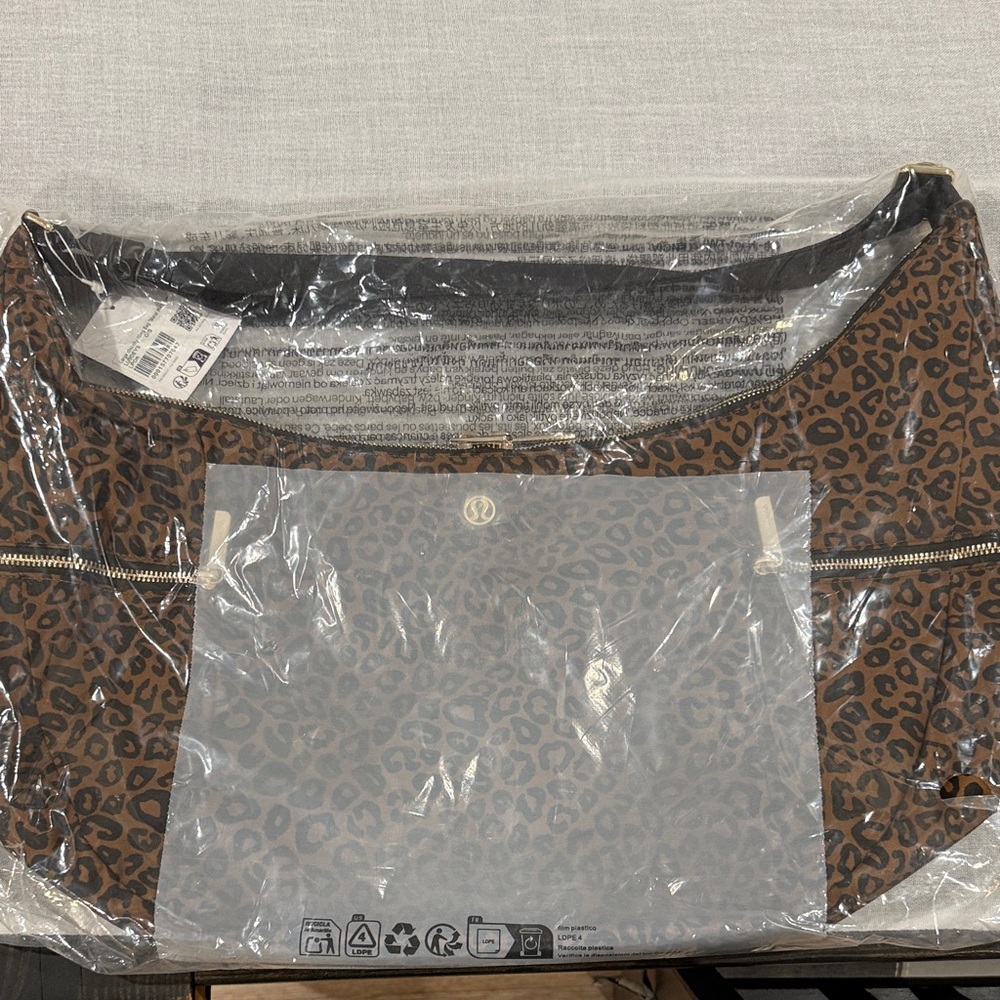 Lululemon Leopard Print Bag slouchy bag 13L